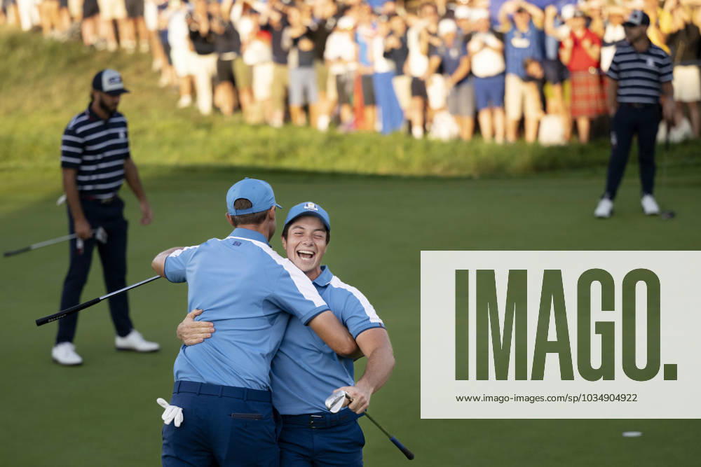 Ludvig Aberg and Viktor Hovland of Team Europe celebrates during the first round of the Ryder Cup on September 29, 2023 in Rome Photo Mathias Bergeld BILDBYRAN kod MB MB0736 golf ryder cup day 1 bbeng round 1 jubel