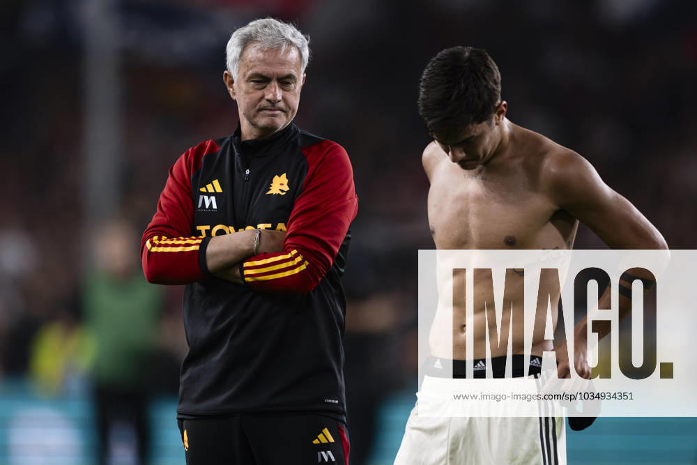 Genoa CFC v AS Roma - Serie A Jose Mourinho, head coach of AS Roma, and Paulo Dybala of AS Roma look dejected at the end of the Serie A football match between Genoa CFC and AS Roma. Genoa Italy