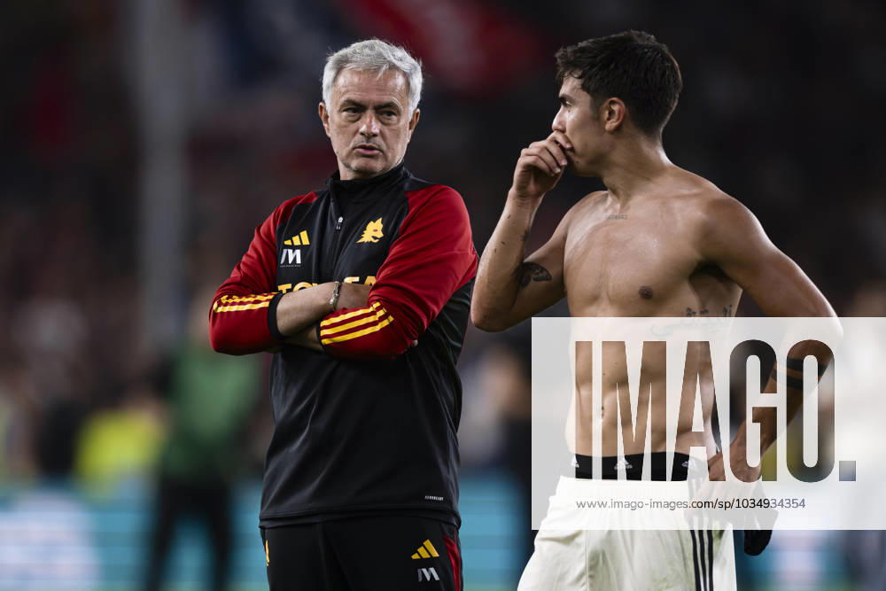 Genoa CFC v AS Roma - Serie A Jose Mourinho, head coach of AS Roma, and Paulo Dybala of AS Roma look dejected at the end of the Serie A football match between Genoa CFC and AS Roma. Genoa Italy