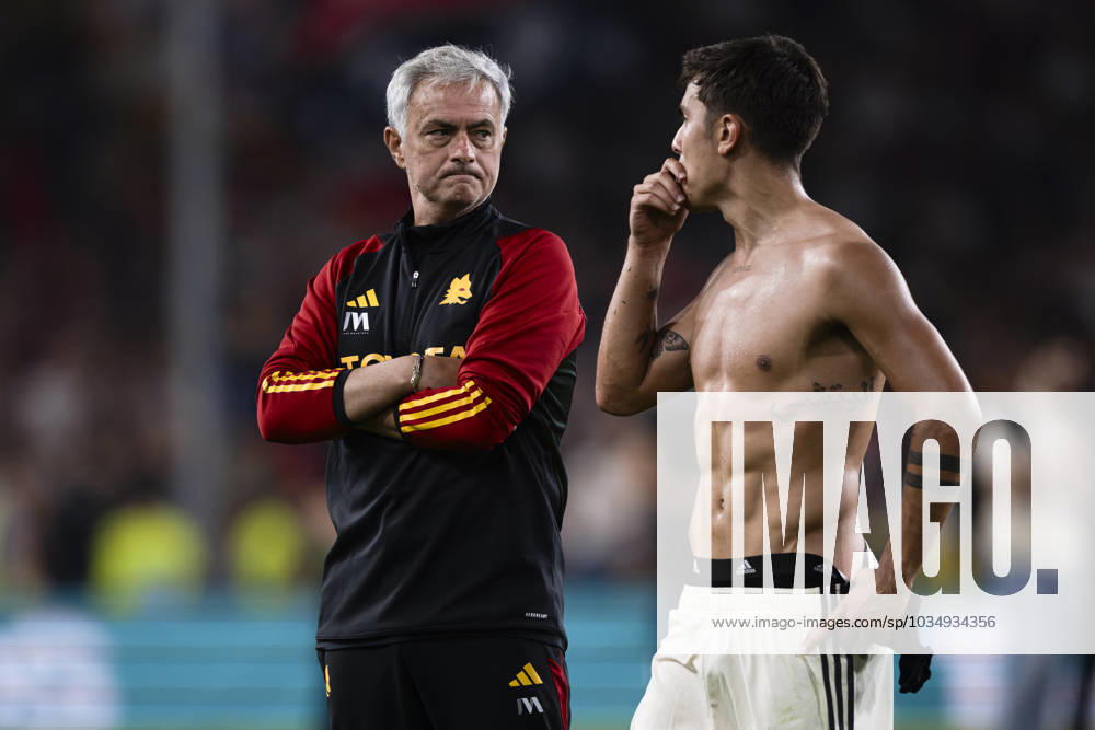Genoa CFC v AS Roma - Serie A Jose Mourinho, head coach of AS Roma, and Paulo Dybala of AS Roma look dejected at the end of the Serie A football match between Genoa CFC and AS Roma. Genoa Italy