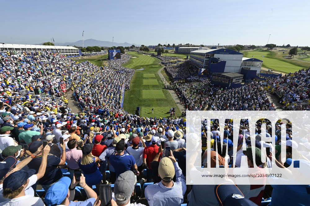 Spectators attend the Single matches on the last day of the 2023 Ryder Cup golf tournament at Marco Simone Golf Club in Guidonia, near Rome, Italy, 1st October 2023. The 44th Ryder Cup matches between the US and Europe will be held in Italy from 29 September to 01 October 2023. ANSA RICCARDO ANTIMIANI 2023 Ryder Cup golf tournament - Single matches - ZUMAa110 20231001_zaf_a110_002