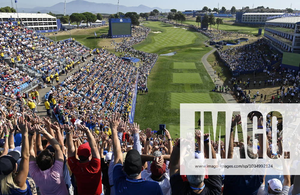 Spectators attend the Single matches on the last day of the 2023 Ryder Cup golf tournament at Marco Simone Golf Club in Guidonia, near Rome, Italy, 1st October 2023. The 44th Ryder Cup matches between the US and Europe will be held in Italy from 29 September to 01 October 2023. ANSA RICCARDO ANTIMIANI 2023 Ryder Cup golf tournament - Single matches - ZUMAa110 20231001_zaf_a110_003