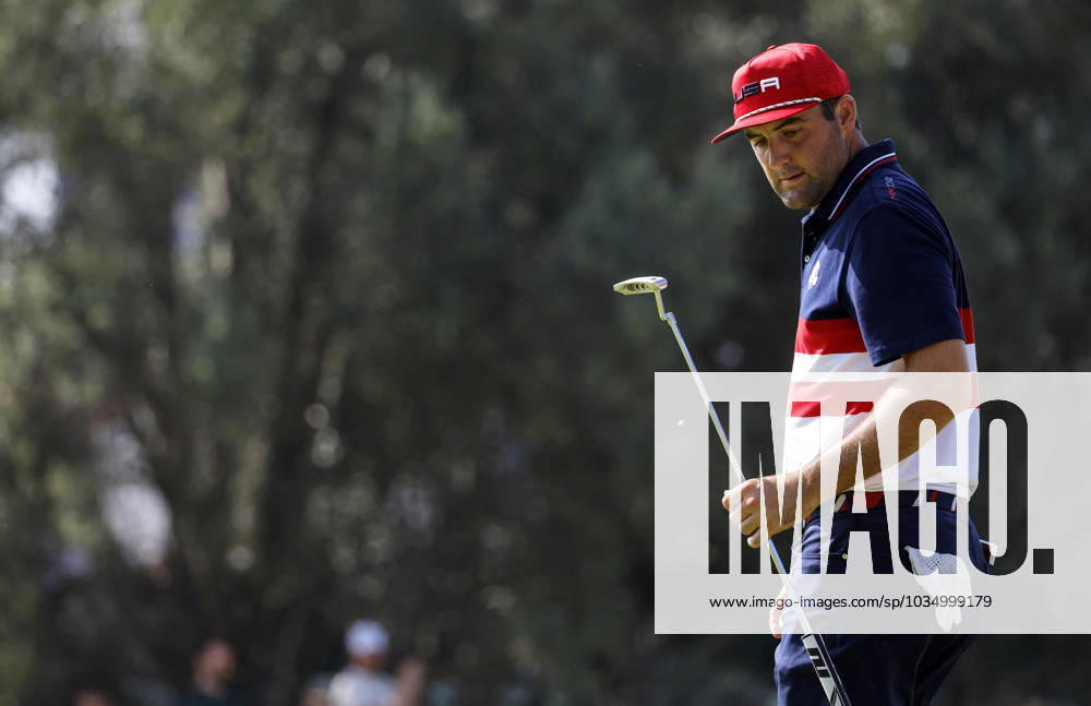 US team s golfer Scottie Scheffler in action during the Single matches on the last day of the 2023 Ryder Cup golf tournament at Marco Simone Golf Club in Guidonia, near Rome, Italy, 1st October 2023. The 44th Ryder Cup matches between the US and Europe will be held in Italy from 29 September to 01 October 2023. ANSA FABIO FRUSTACI 2023 Ryder Cup golf tournament - Single matches - ZUMAa110 20231001_zaf_a110_033