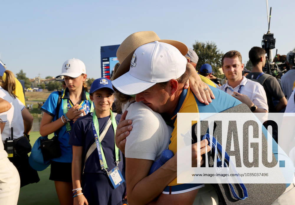 GOLF - Ryder Cup 2023 ROME,ITALY,01.OCT.23 - GOLF - Ryder Cup, Marco Simone Golf and Country Club. Image shows Sepp Straka (AUT EUR) with his wife Paige. GEPAxpictures Oberlaender