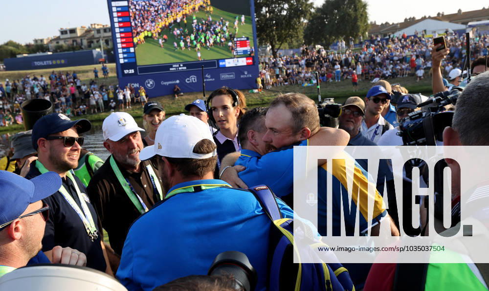 GOLF - Ryder Cup 2023 ROME,ITALY,01.OCT.23 - GOLF - Ryder Cup, Marco Simone Golf and Country Club. Image shows the rejoicing of Shane Lowry (IRL EUR). GEPAxpictures Oberlaender