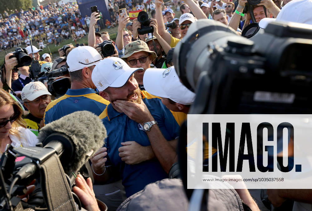 GOLF - Ryder Cup 2023 ROME,ITALY,01.OCT.23 - GOLF - Ryder Cup, Marco Simone Golf and Country Club. Image shows the rejoicing of Shane Lowry (IRL EUR). GEPAxpictures Oberlaender