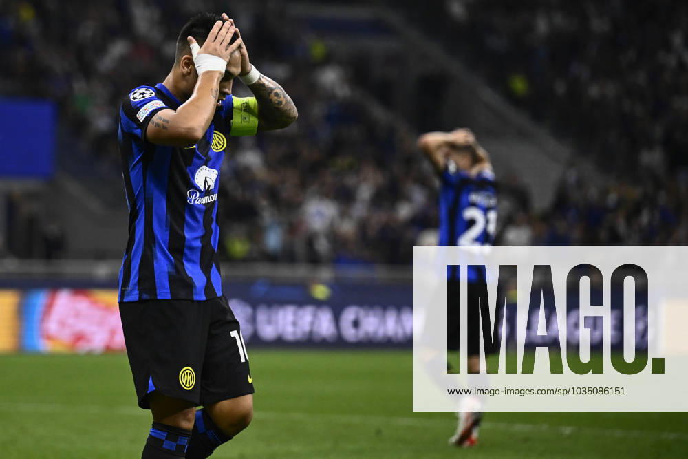 FC Internazionale v SL Benfica - UEFA Champions League Lautaro Martinez of FC Internazionale looks dejected during the UEFA Champions League football match between FC Internazionale and SL Benfica. Milan Italy