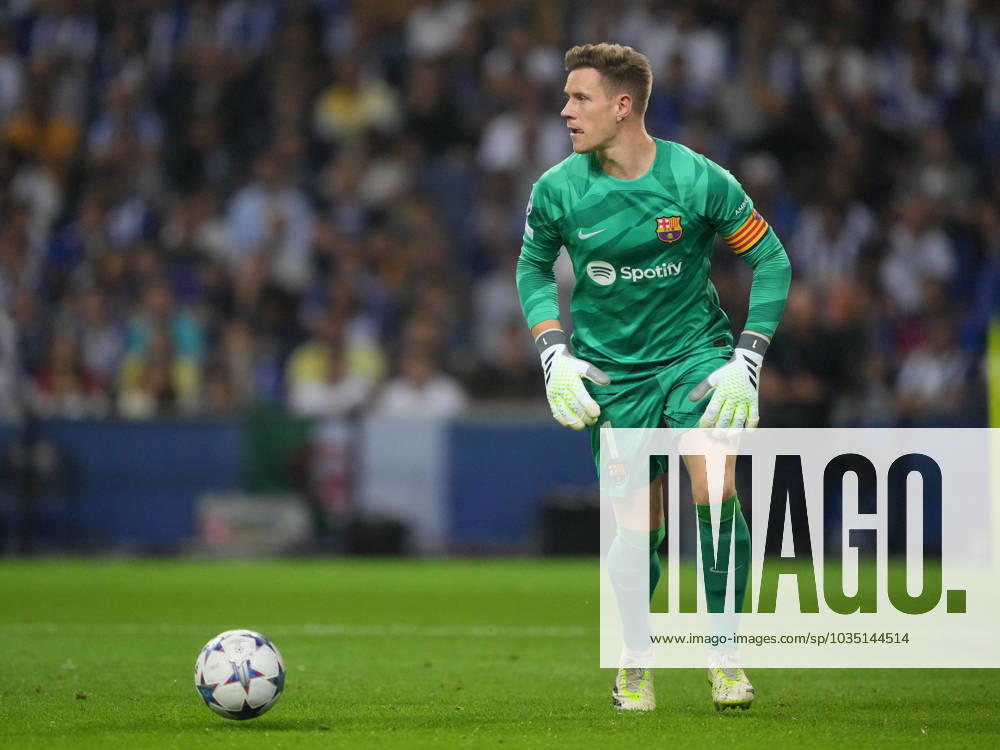 FC Porto x FC Barcelona, Barca - UEFA Champions League 23 24 Marc Ter Stegen do FC Barcelona durante partida entre FC Porto x FC Barcelona valida pela Uefa Champions League 23 24 no Estadio do Dragao, Porto , Portugal (Foto de Pedro Loureiro Avant Sports) Porto Estadio do Dragao Portugal