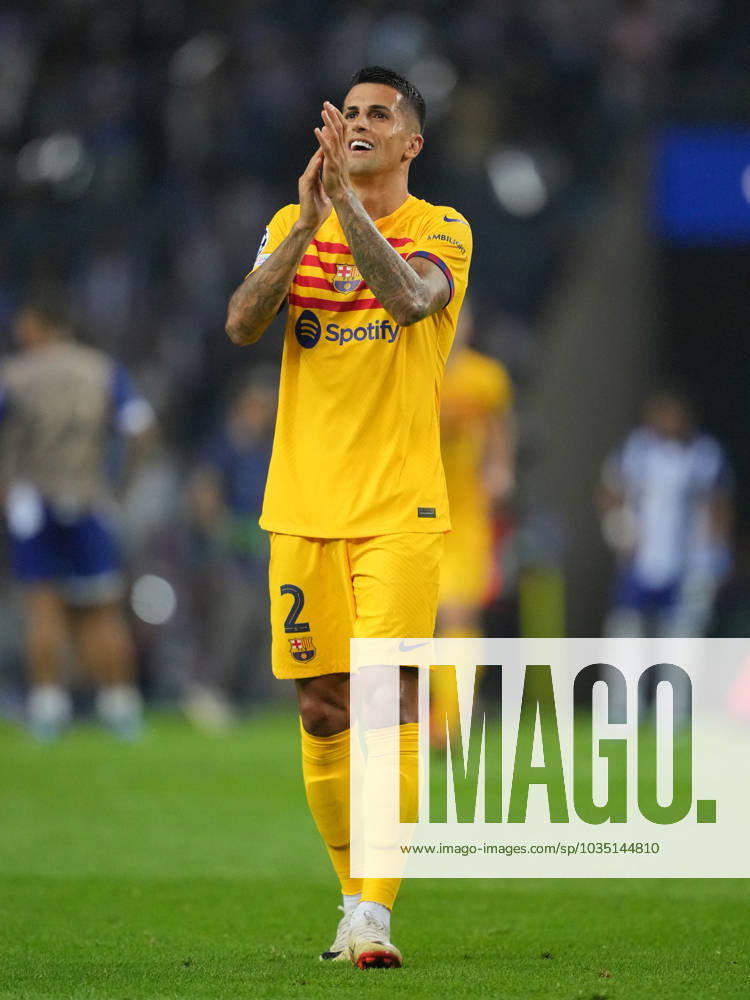 FC Porto x FC Barcelona, Barca - UEFA Champions League 23 24 Joao Cancelo do FC Barcelona durante partida entre FC Porto x FC Barcelona valida pela Uefa Champions League 23 24 no Estadio do Dragao, Porto , Portugal (Foto de Pedro Loureiro Avant Sports) Porto Estadio do Dragao Portugal