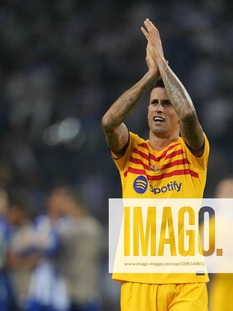 FC Porto x FC Barcelona, Barca - UEFA Champions League 23 24 Joao Cancelo do FC Barcelona durante partida entre FC Porto x FC Barcelona valida pela Uefa Champions League 23 24 no Estadio do Dragao, Porto , Portugal (Foto de Pedro Loureiro Avant Sports) Porto Estadio do Dragao Portugal