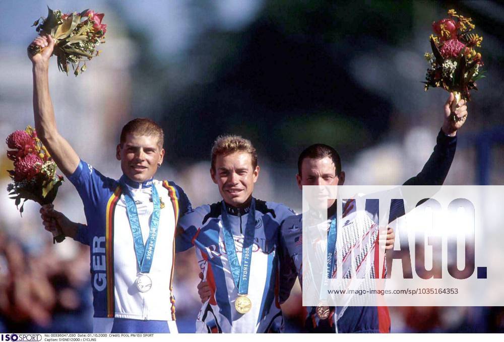 SYDNEY2000 : CYCLING ULLRICH SYDNEY2000 : CYCLING ULLRICH JAN EKIMOV VIACHESLAV ARMSTRONG LANCE ISO CYCLING CYCLISME WIELRENNEN SYDNEY2000 Olympic Games, Olympische Spiele, Olympia, OS JEUX OLYMPIQUES OLYMPISCHE SPELEN !IM 336047 CYCLISME WIELRENNEN CYCLING 15019000 SYDNEY AUSTRALIE AUSTRALIA AUSTRALIE