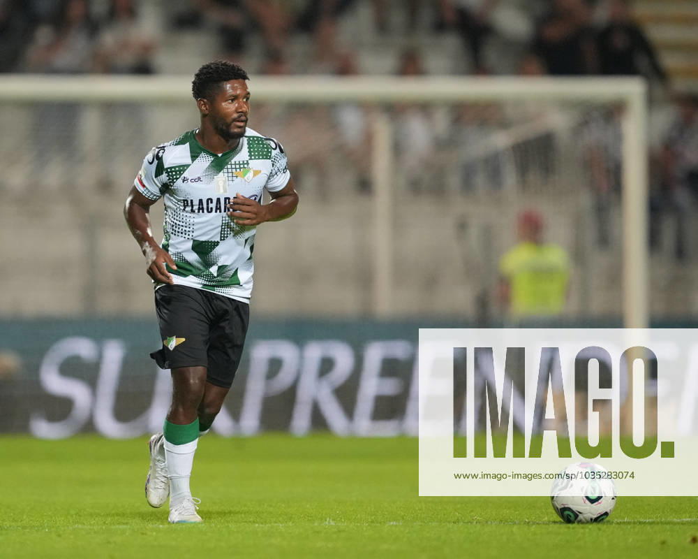 Moreirense FC v Boavista FC - Liga Portugal BETCLIC - 8ª Jornada Fabiano Souza do Moreirense FC durante partida entre Moreirense FC v Boavista FC valida pela Liga Portugal BETCLIC - 8ª Jornada no Estadio Comendador Joaquim de Almeida Freitas, Moreira de Conegos, Portugal (Foto de Pedro Loureiro Avant Sports) Moreira de Conegos Estadio Comendador Joaquim de Almeida Freitas Portugal