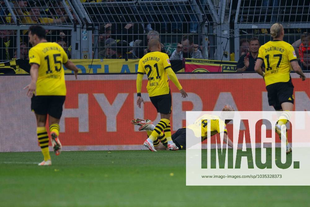 Julian BRANDT DO cheers after his goal to 3 2, cheers, jubilate, joy, cheers, Football 1 Bundesliga, Matchday 7, Borussia Dortmund DO 1 FC Union Berlin UB 4 2 on 07 10 2023 in Dortmund Germany DFL regulations prohibit any use of photographs as image sequences and or quasi video Â