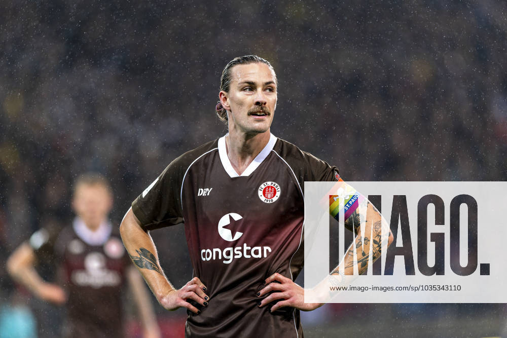 Jackson Irvine St Pauli 07 10 23, Hamburg, FC St Pauli vs 1 FC Nürnberg, 2 Fußball Bundesliga, 2 Liga, DFL, Saison 2023 2024, 09 Spieltag REGULATIONS PROHIBIT ANY USE OF PHOTOGRAPHS as IMAGE SEQUENCES and or QUASI VIDEO Â