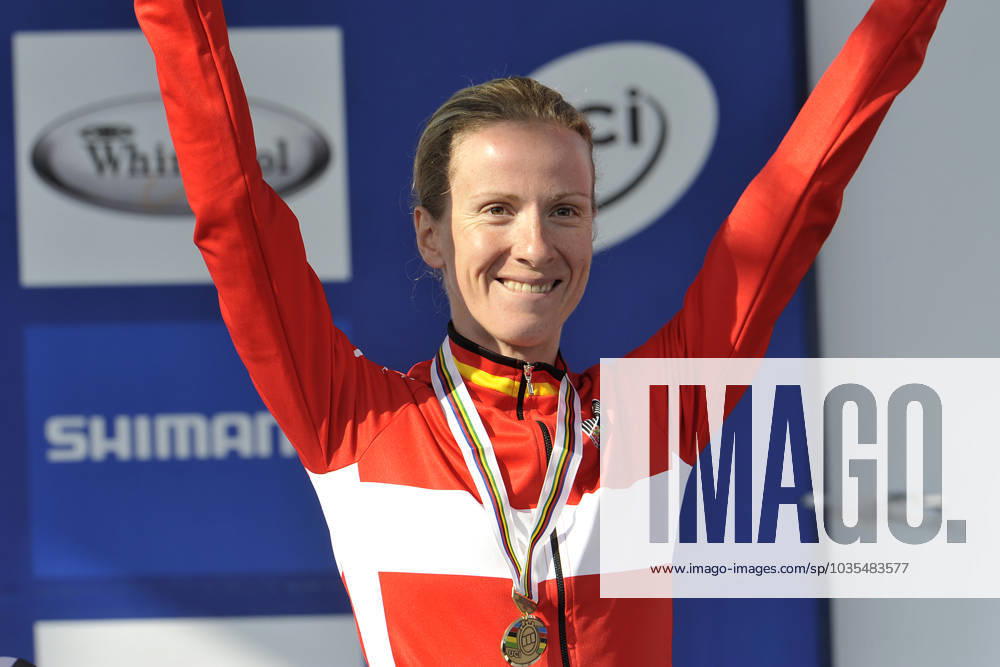 20080924 - VARESE, ITALY: Dutch cyclist Judith Arndt celebrates on the podium after the women time trial cycling competition, at the World Championships, in Varese, Italy, Wednesday 24 September 2008. PHOTO LUC CLAESSEN VARESE ITALY