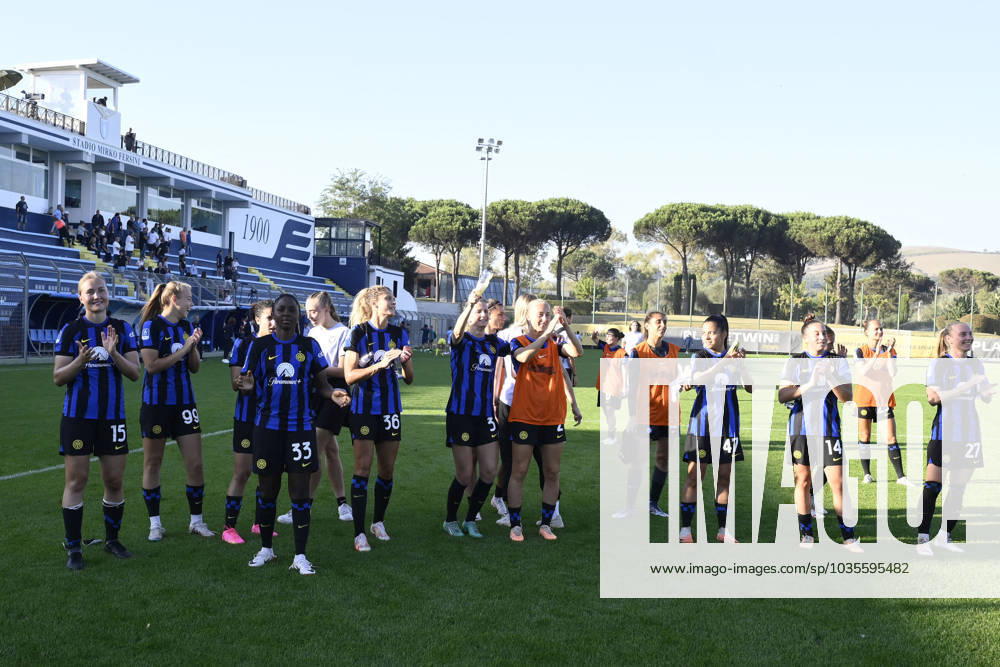 Italian football Serie A Women match - Lazio Women vs FC Internazionale Women F.C. Inter greets the fans during Women s Italian Cup round of 16 between S.S. Lazio Women vs F.C. Inter, 12 October 2023, Stadium Mirko Fersini, Formello Italy. Rome Italy