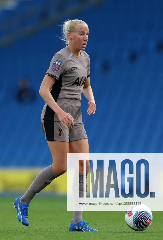 Brighton and Hove Albion Women v Tottenham Hotspur Women FA Women s Super League 15 10 2023. Eveliina Summanen of Tottenham Hotspur (25) during the FA Women s Super League match between Brighton and Hove Albion Women and Tottenham Hotspur Women at the American Express Stadium, Brighton and Hove, England on 15 October 2023. Brighton and Hove American Express Stadium East Sussex England Editorial use only DataCo restrictions apply See www.football-dataco.com ,