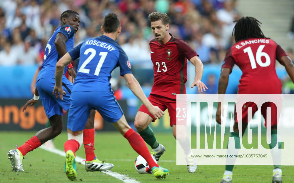 UEFA EURO, EM, Europameisterschaft,Fussball 2016 FINAL : PORTUGAL vs FRANCE 20160710 - Paris , France UEFA EURO 2016 FINAL : PORTUGAL vs FRANCE Paul POGBA - Laurent KOSCIELNY - ADRIEN SILVA Uefa Euro 2016 France Final Soccer Football Voetbal PICTURE BY VINCENT VAN DOORNICK ISOSPORT Paris Parijs France Frankrijk