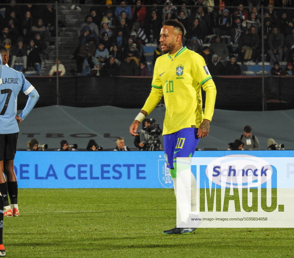Eliminatorias Uruguai x Brasil MONTEVIDEU, C. - 17.10.2023: ELIMINATORIAS URUGUAI X BRASIL - Player Neymar Jr (Brazil), Uruguay vs Brazil game, for Qualifiers 2026, Montevideo, Uruguay. (Photo: Enzo vignoli Fotoarena) x2448982x Enzoxvignoli