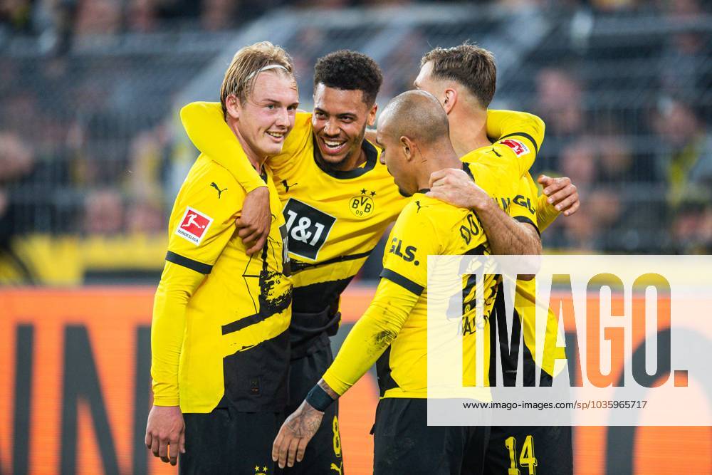 Soccer 1 Bundesliga, Matchday 8 Borussia Dortmund SV Werder Bremen on 20 10 2023 at the Signal Iduna Park v l Cheering after the goal to 1 0 of Dortmunds Julian Brandt, he cheers with Dortmunds Felix Nmecha, Dortmunds Donyell Malen, Dortmunds Niclas Füllkrug IMPORTANT NOTICE In accordance with the requirements of the DFL Deutsche Fußball Liga and the DFB Deutscher Fußball Bund, it is prohibited to use or have used photographs taken in the stadium or of the match in the form of sequence pictures or video-like photo series.