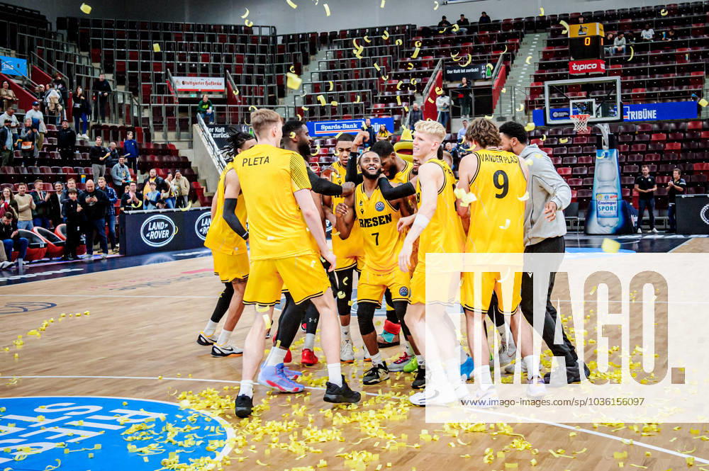 Jubilation at the Giants, center Desure Buie MHP Riesen Ludwigsburg, 07 MHP Riesen Ludwigsburg King Szczecin, sports, basketball, basketball Champions League, season 2023 24, 24 10 2023, Ludwigsburg MHPArena , DEU MHP Riesen Ludwigsburg King Szczecin, 24 10 2023, Ludwigsburg MHPArena , DEU Ludwigsburg