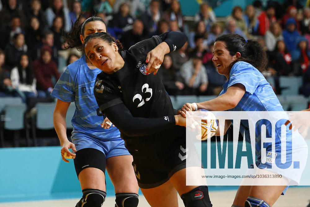 VINA DEL MAR, CHILE Ð OCT 28: Lizabeth Rodriguez de Puerto Rico en accion durante el partido de balonmano femenino contra Uruguay en los Juegos Panamericanos Santiago 2023 en el Gimnasio Polideportivo el 28 de octubre en Vina del Mar, Chile. Lizabeth Rodriguez of Puerto Rico in action during the women«s handball match against Uruguay at the Santiago 2023 Pan American Games at Gimnasio Polideportivo on October 28 in Vina del Mar, Chile. (Foto de Sebastian Cisternas Santiago 2023 via Photosport) Dia 9, Balonmano femenino, Puerto Rico vs Uruguay Day 9, Women s Handball, Puerto Rico vs Uruguay