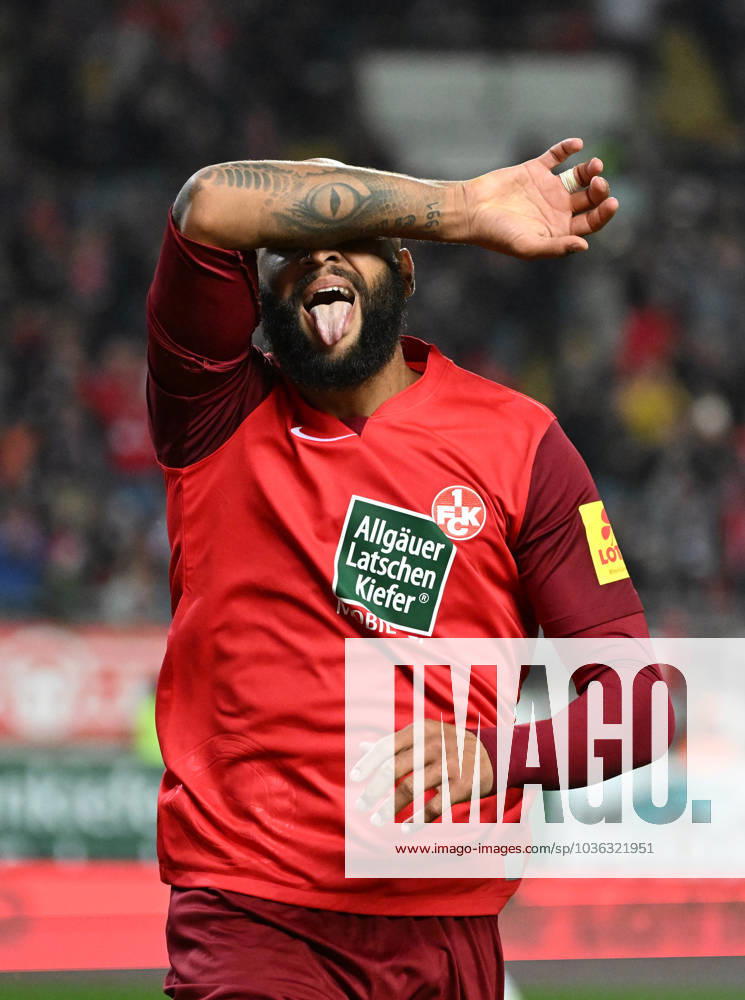 football 2 Bundesliga, 1 FC Kaiserslautern Hamburger SV, v l Terrence Boyd 1 FC Kaiserslautern celebrate the goal, The goal cheer to the 3 1 Kaiserslautern