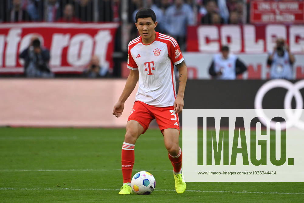 Minjae KIM FC Bayern Muenchen , action,single action,single image,crop,full body shot,whole figure Football 1 Bundesliga season 2023 2024, 9 matchday, Spieltag09 FC Bayern Muenchen SV Darmstadt 98 8 0 on 28 10 2023 , A L L I A N Z A R E N A
