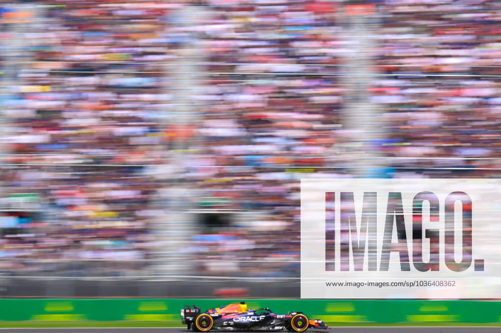 (231030) -- MEXICO CITY, Oct. 30, 2023 -- Red Bull s Max Verstappen of the Netherlands competes during the final race of the 2023 F1 Mexico City Grand Prix at the Hermanos Rodriguez Circuit in Mexico City, Mexico on Oct. 29, 2023. ) (SP)MEXICO-MEXICO CITY-F1-GRAND PRIX XinxYuewei