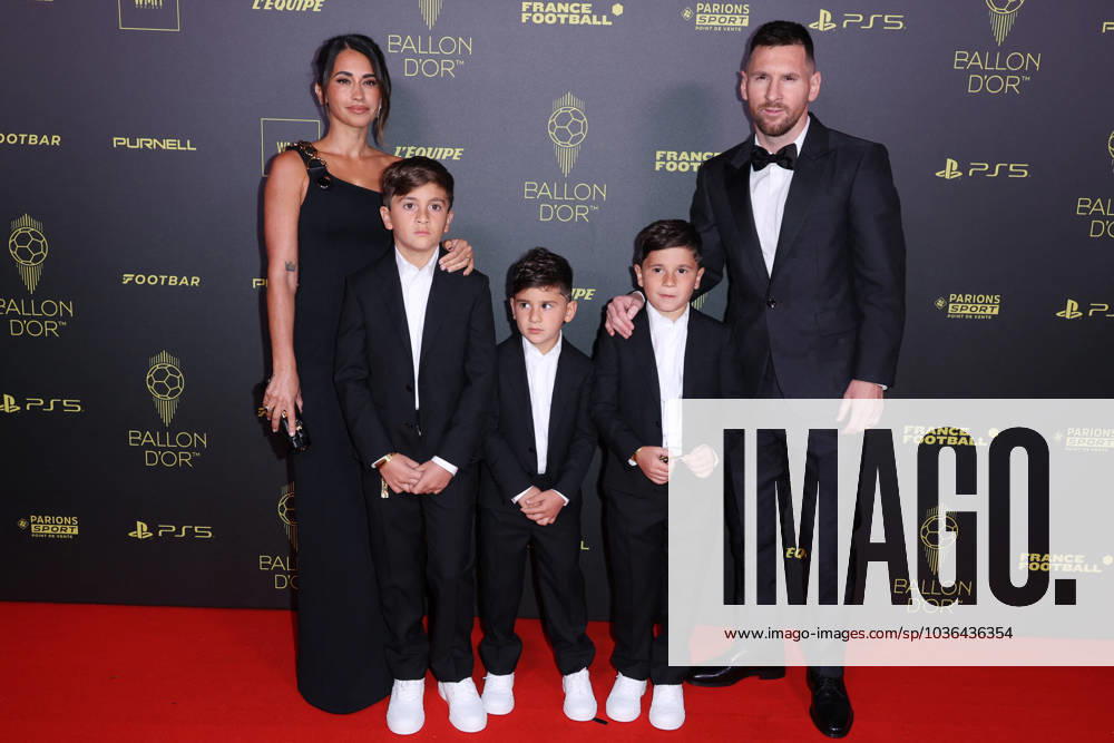Ballon d Or 2023 - Paris Antonela Roccuzzo and Lionel Messi with sons Thiago Messi, Mateo Messi Roccuzzo and Ciro Messi Roccuzz arrives at the Ballon d Or 2023 Ceremony at the Chatelet theater, on October 30, 2023 in Paris, France. Photo by Jerome DominÃ ABACAPRESS.COM