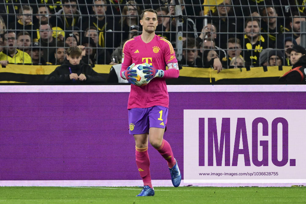 Manuel Neuer 1 FC Bayern Muenchen , Borussia Dortmund vs FC Bayern Muenchen, Football, 1 Bundesliga, 10 Matchday, 04 11 2023 DFB regulations prohibit any use of photographs as image sequences and or quasi video Dortmund Nordrhein Westfalen Germany