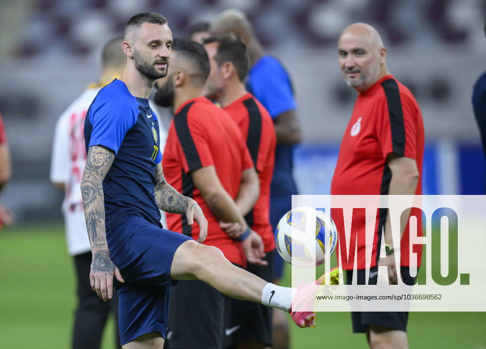 Al Duhail SC (QAT)v Al Nassr (KSA)- AFC Champions League In Doha Saudi Arabias Al Nasser player Marcelo Brozovic (L) during a training session at Khalifa International Stadium in Doha on 06 November 2023 on the eve of their AFC Champions League Group E match against Qatar s Al Duhail SC DOHA Qatar