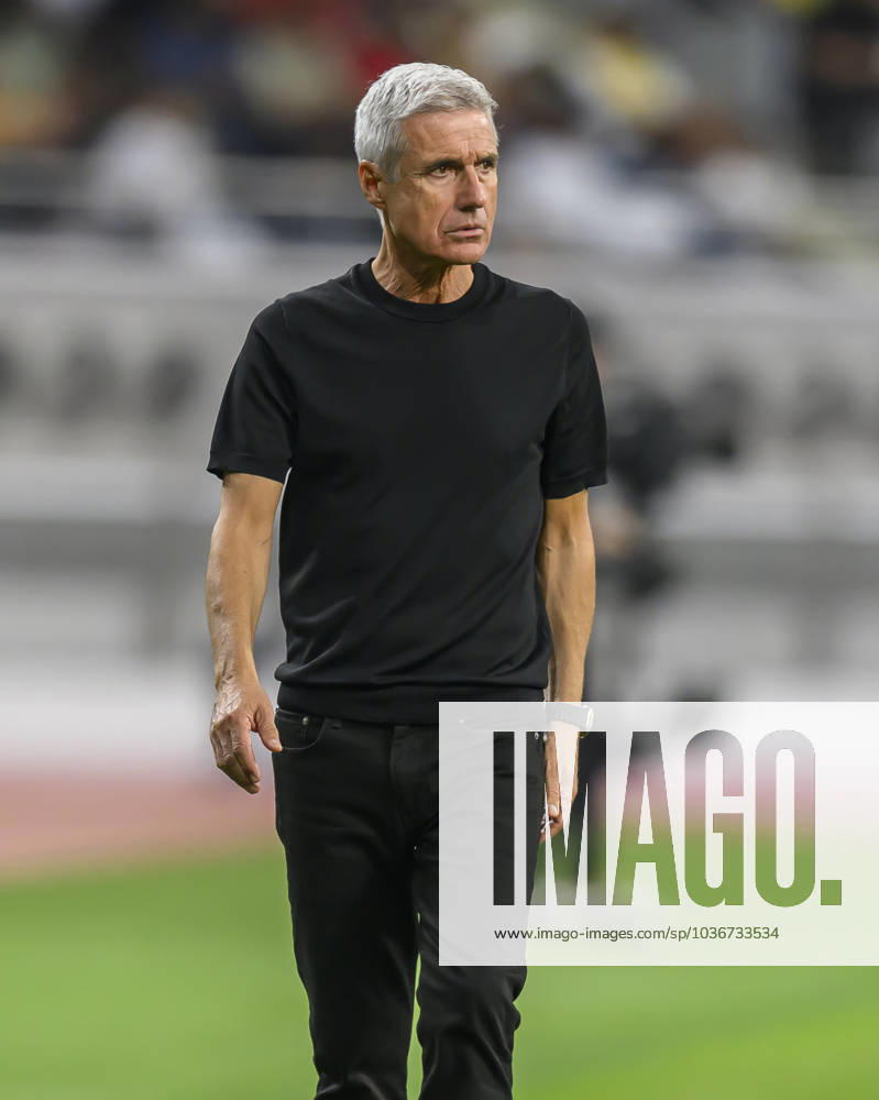 Al Duhail SC (QAT) v Al Nassr (KSA)- AFC Champions League In Doha Head coach of Al Nassr Luis Castro during the AFC Champions League Group E football match between Qatars Al Duhail SC and Saudi Arabias Al Nassr at Khalifa International Stadium in Doha, Qatar on 07 November 2023.Al Nassr won 3-2 DOHA Qatar
