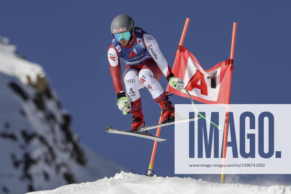 ALPINE SKIING - Ski Austria, training SOELDEN,AUSTRIA,08.NOV.23 - ALPINE SKIING - Ski Austria, downhill, training, ladies. Image shows Sabrina Maier (AUT). GEPAxpictures xPatrickxSteiner