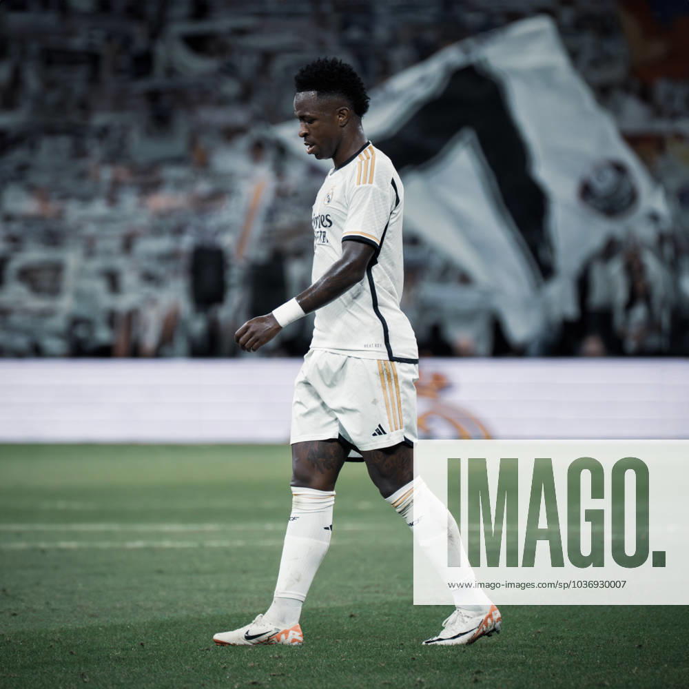 Real Madrid CF v Valencia CF - LaLiga EA Sports MADRID, SPAIN, NOVEMBER 11: Vinicius Jr of Real Madrid CF during the LaLiga EA Sports match between Real Madrid CF and Valencia CF at Estadio Santiago Bernabeu on November 12, 2023 in Madrid, Spain. Madrid Santiago Bernabeu Madrid Spain