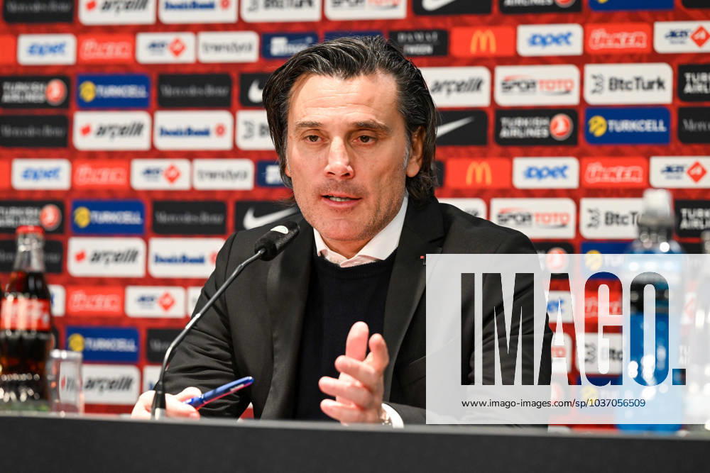Football, men, 2023 2024 season, international match in Berlin, Germany Turkey, f l Coach Vincenzo Montella Turkey at the post-match press conference, 18 11 2023,