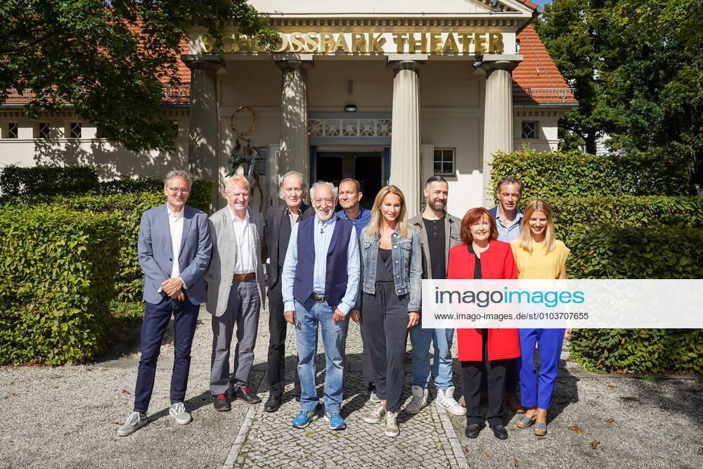 Berlin,Germany,GER,Schlosspark Theater Annual press conference Presentation of the season 2020 2021 from l n r Frank Lüdecke,Peter Bause,Michael Mendl,Dieter Hallervorden,Philip Tiedemann,Caroline Beil,Bürger Lars Dietrich,Brigitte Grothum,Susan Sideropoulos and Jan Sosniok