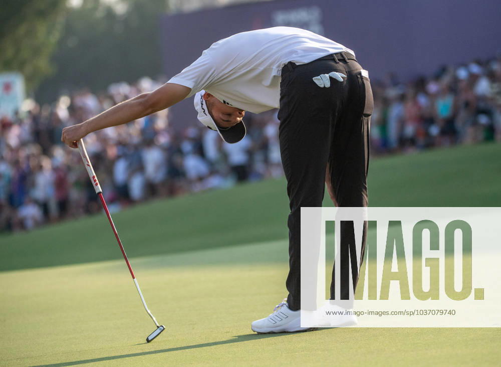 NICOLAI HoJGAARD of Denmark reacts after missing a putt on the 18th green during DP World Tour Championship in Dubai, United Arab Emirates, Nov 19, 2023. Dubai United Arab Emirates