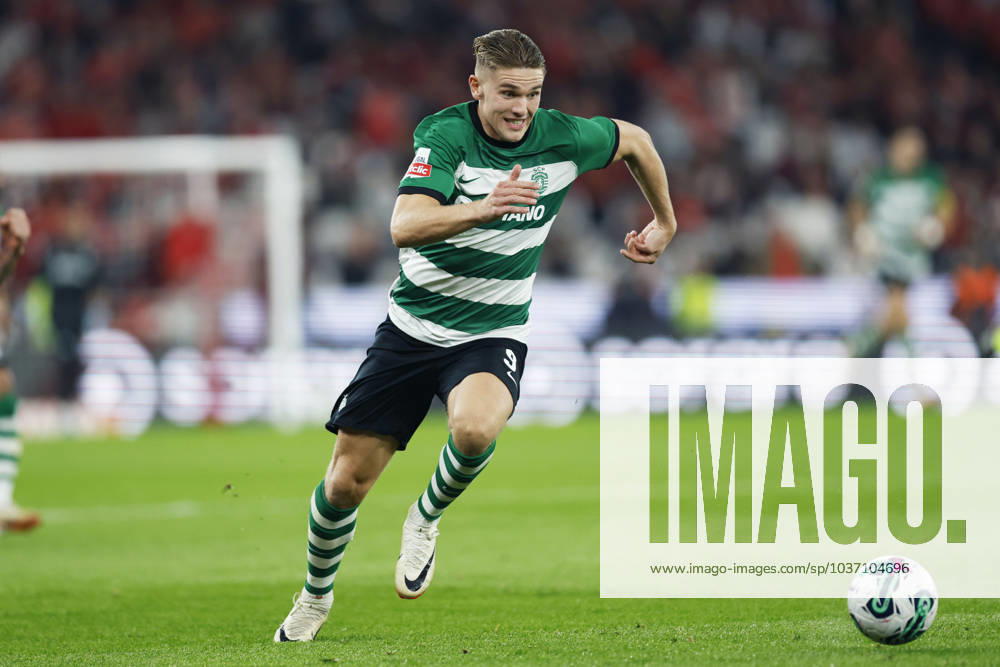 Viktor Gyokeres (SportingCP), NOVEMBER 12, 2023 - Football Soccer : Portugal Primeira Liga match between SL Benfica 2-1 Sporting Clube de Portugal at the Estadio da Luz in Lisbon, Portugal. Noxthirdxpartyxsales (235928509)