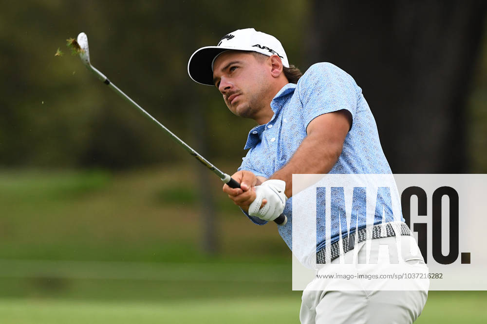 GOLF AUSTRALIAN PGA, Golf Herren David Micheluzzi plays a shot during round 1 of the 2023 Fortinet Australian PGA Championship in Brisbane, Thursday, November 23, 2023. ( NO ARCHIVING, , NO USE IN BOOKS WITHOUT CONSENT BRISBANE QUEENSLAND AUSTRALIA