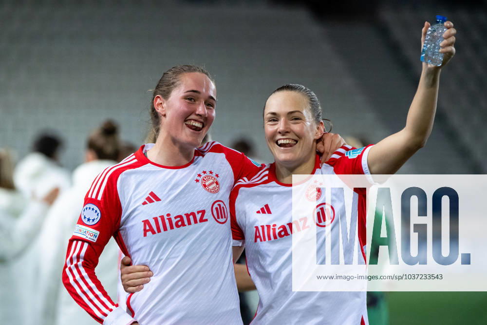 Sydney Lohmann FC Bayern Muenchen, 12 , 5h celebrating victory, FRA, Paris Saint Germain PSG vs FC Bayern Muenchen FCB , Football UEFA Womens Champions League, Group Stage 2 Matchday Group C, 2023 2024 Season, 23 11 2023 FRA, Paris Saint Germain PSG vs FC Bayern Muenchen FCB , Football UEFA Womens Champions League, Group Stage 2 Matchday Group C, 2023 2024 Season, 23 11 2023 Paris