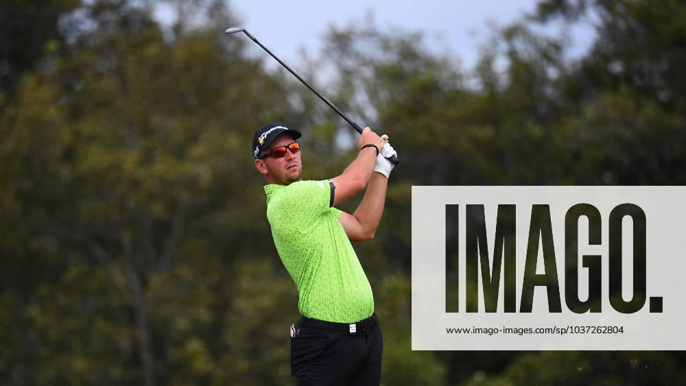 GOLF AUSTRALIAN PGA, Golf Herren Lucas Herbert plays a shot during round 3 of the 2023 Australian PGA Championship in Brisbane, Saturday, November 25, 2023. ( NO ARCHIVING, , NO USE IN BOOKS WITHOUT CONSENT BRISBANE QUEENSLAND AUSTRALIA