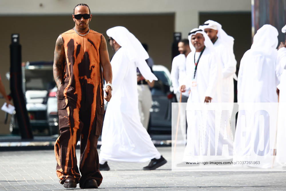KW47 F1 Abu Dhabi Grand Prix 2023 Practice 3 Lewis Hamilton of Mercedes before third practice ahead of the Formula 1 Abu Dhabi Grand Prix at Yas Marina Circuit in Abu Dhabi, United Arab Emirates on November 25, 2023. Abu Dhabi United Arab Emirates