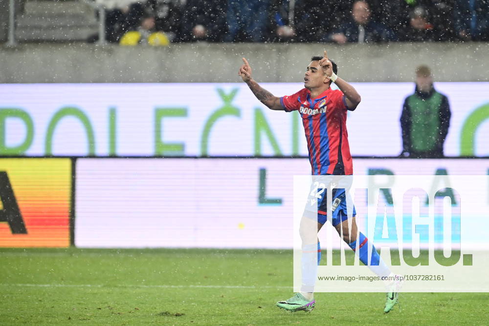Utkani 16. kola prvni fotbalove ligy: FC Hradec Kralove - FC Viktoria Plzen, 25. listopadu 2023, Hradec Kralove. Cadu z Plzne se raduje z golu. (CTKxPhoto JosefxVostarek) CTKPhotoP2023112504082 CTKPhotoP2023112504082