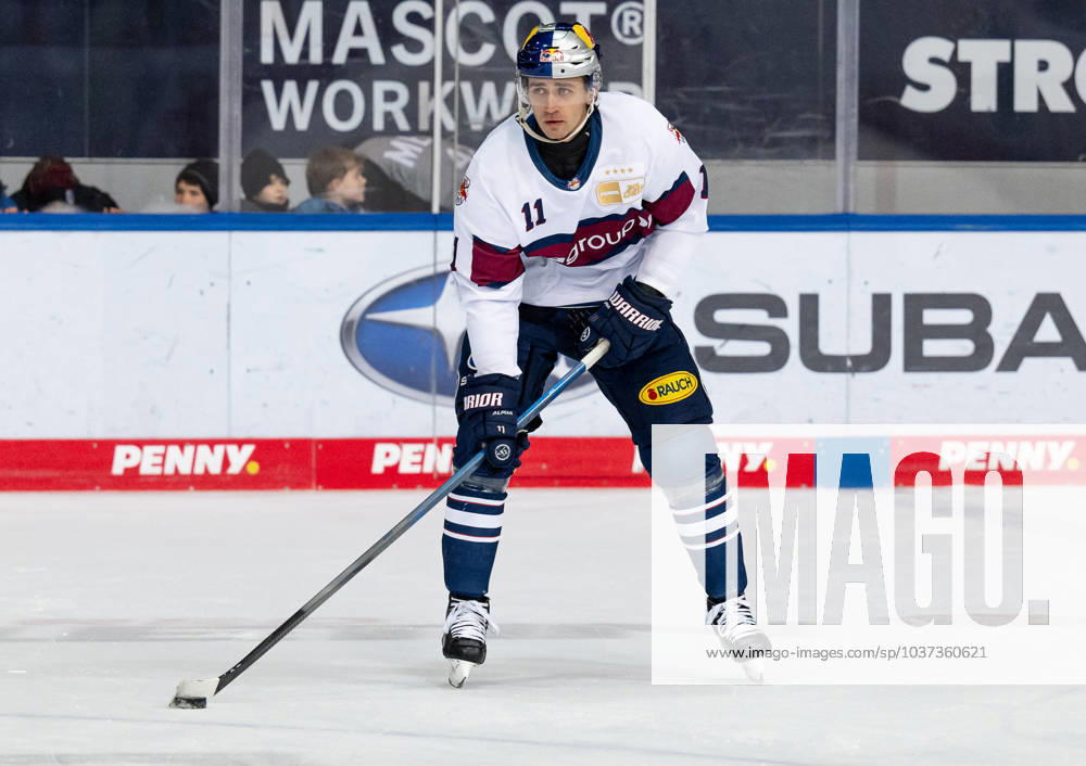 Markus Eisenschmid EHC Red Bull Muenchen, 11 at Warmup EHC Red Bull Muenchen vs Adler Mannheim, Ice Hockey, DEL, 22 Matchday, Season 2023 2024, 26 11 2023 EHC Red Bull Muenchen vs Adler Mannheim, Ice Hockey, DEL, 22 Matchday, Season 2023 2024, 26 11 2023 Muenchen