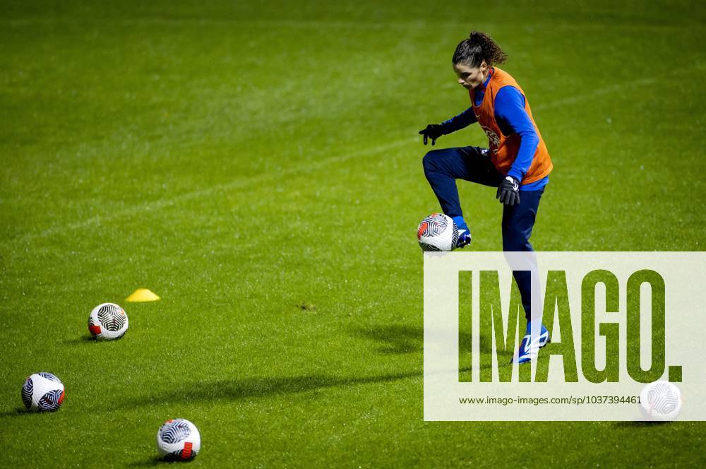 ZEIST - Dominique Janssen during a training of the Dutch women s team on the KNVB Campus. The football women are training for the Nations League matches against England and Belgium. ANP KOEN VAN WEEL ANPxSportx IVx 484888844 originalFilename: 484888844