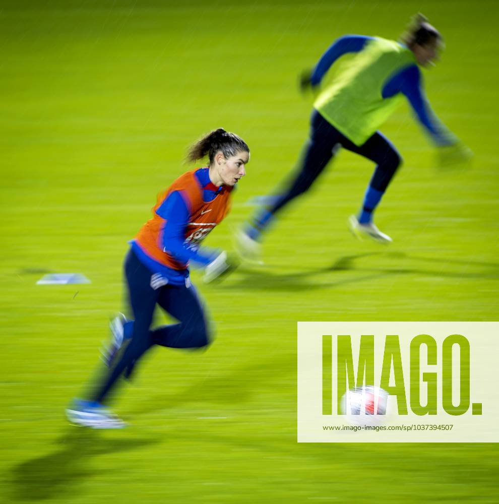 ZEIST - Dominique Janssen during a training of the Dutch women s team on the KNVB Campus. The football women are training for the Nations League matches against England and Belgium. ANP KOEN VAN WEEL ANPxSportx IVx 484888981 originalFilename: 484888981