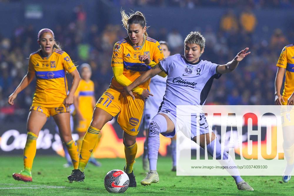 Fußball, Frauen, Club America - Tigres UANL Liga MX Femenil Apertura 2023 Tigres UANL (3) 0-0 (0) America Final Vuelta (L-R), Nayeli Rangel of Tigres and Miah Zuazua of America during the game Tigres UANL vs America, corresponding to second leg match of great final the Torneo Apertura 2023 of the Liga BBVA MX Femenil, at Universitario Stadium, on November 27, 2023. MONTERREY NUEVO LEON MEXICO