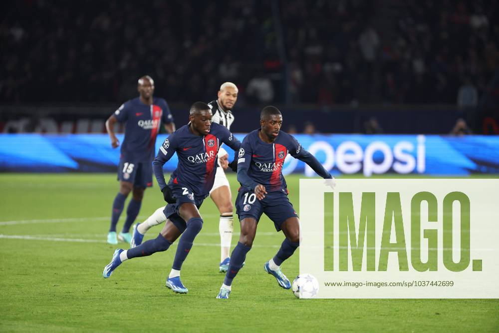 PSG - NEWCASTLE PHOTOPQR LE PARISIEN Le Parisien Arnaud Journois ; PARIS ; 28 11 2023 ; FOOTBALL , LIGUE DES CHAMPIONS UEFA , PHASE DE GROUPES 5E JOURNEE , 28 11 2023 , PARIS , PARC DES PRINCES PARIS SG - NEWCASTLE PHOTO LE PARISIEN ARNAUD JOURNOIS Randal Kolo Muani et Ousmane Dembélé PARIS France