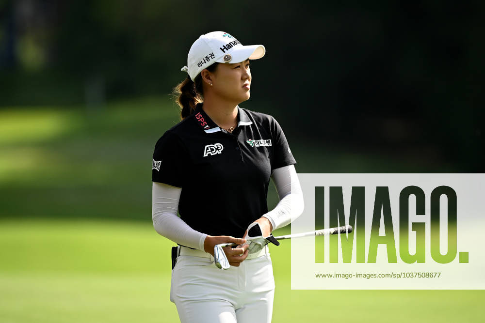 GOLF AUSTRALIAN OPEN, Minjee Lee of Australia looks on after playing a shot from the 14th fairway during Round 1 of the Women?s Australian Open 2023 at the Lakes Golf Club in Sydney, Thursday, November 30, 2023. ( NO ARCHIVING, , NO USE IN BOOKS WITHOUT CONSENT SYDNEY NEW SOUTH WALES AUSTRALIA